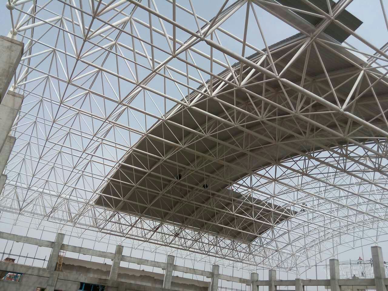 漳平青岛一汽网架